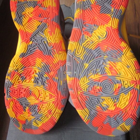 Nike (Size 11) Kyrie 6 Preheat Beijing - Picture 4 of 9